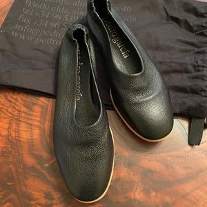 PEDRO GARCIA
Hilaria Ballet Flat In Black Stucco